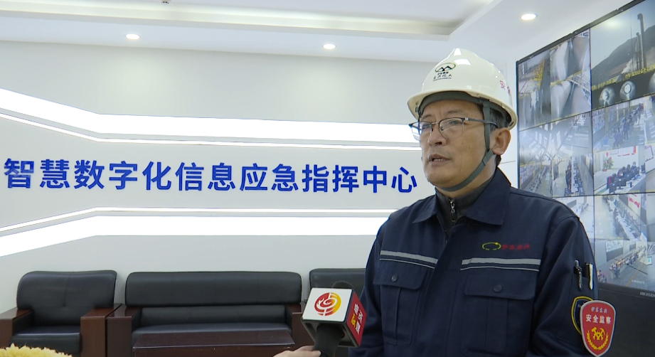 电石厂智能机器人_电动智能机器人_电石自动出炉机器人视频
