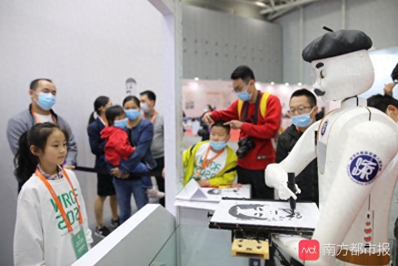 佛山智能协作机器人厂家_佛山做机器人的公司_佛山智能机器人展会