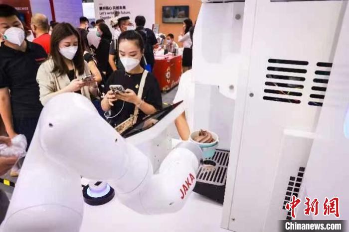 人工区别机器智能人和人类_机器人与人工智能区别_人工区别机器智能人的特点
