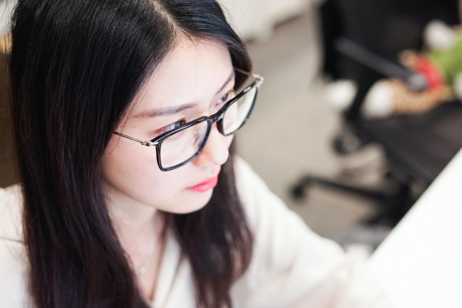 科学验光多少钱_高科技验光_眼科验光技师