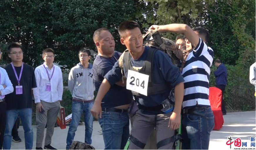 浙江智能外骨骼机器人装备_智能机械骨骼_浙江大学外骨骼机器人